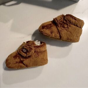 UGG Australia Baby Slipper Booties Size 2/3